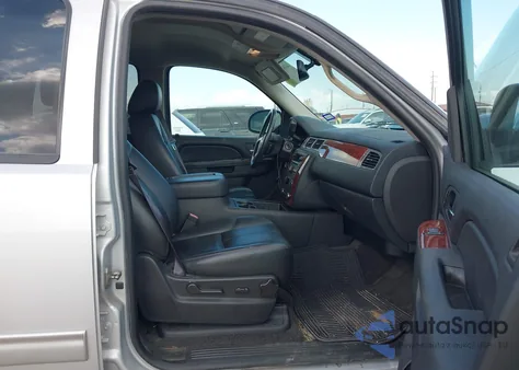 2013 Chevrolet Tahoe Lt z USA, uszkodzony, nr VIN 1GNSCBE08DR374756